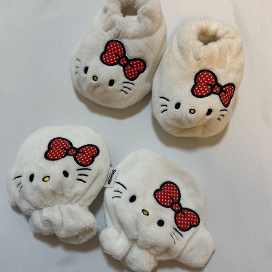 Hello Kitty Rattle Boots & Crinkle Mittens Sanrio