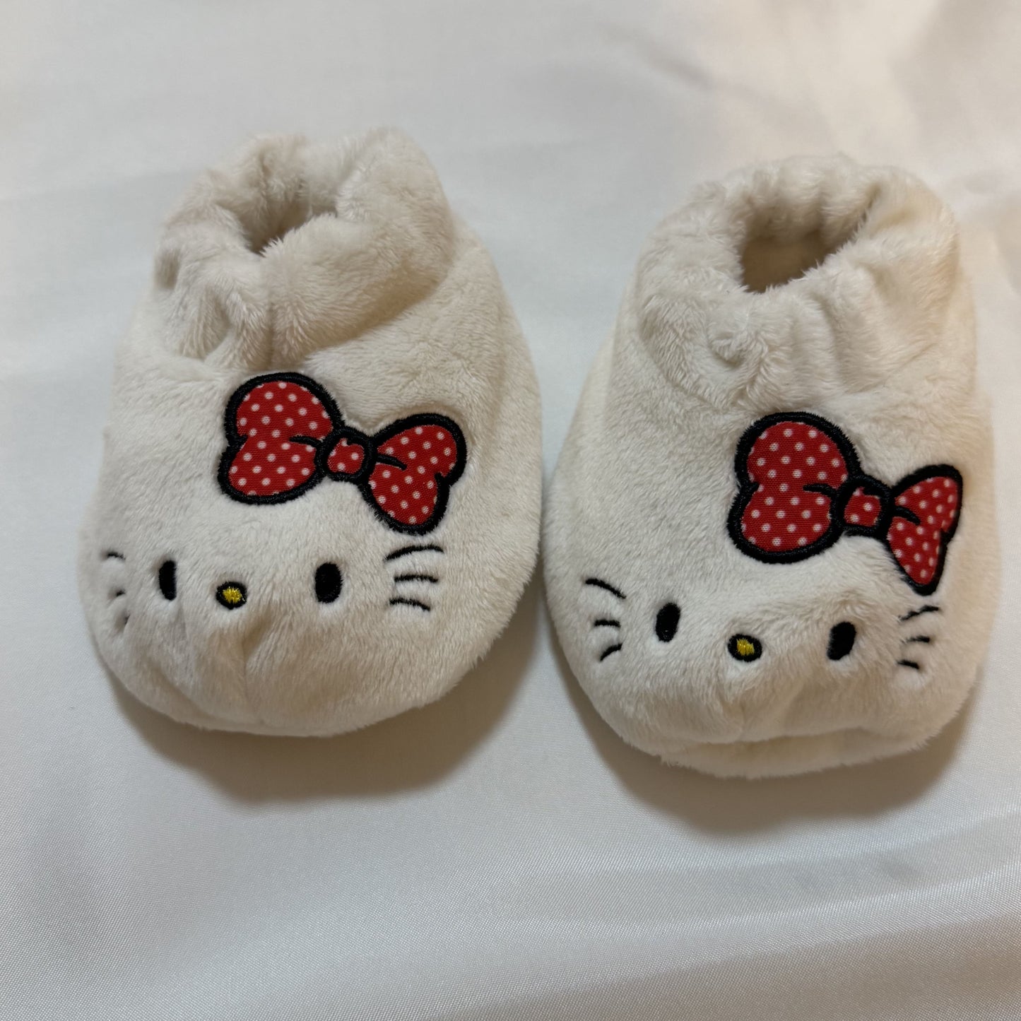 Hello Kitty Rattle Boots & Crinkle Mittens Sanrio