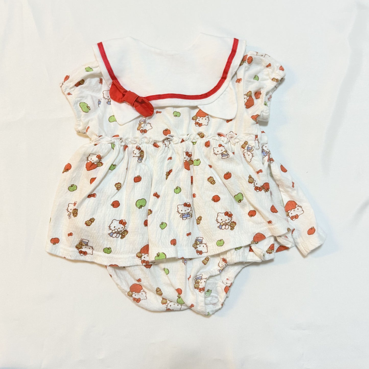 Hello Kitty Romper & Bib Set 6-9m Sanrio