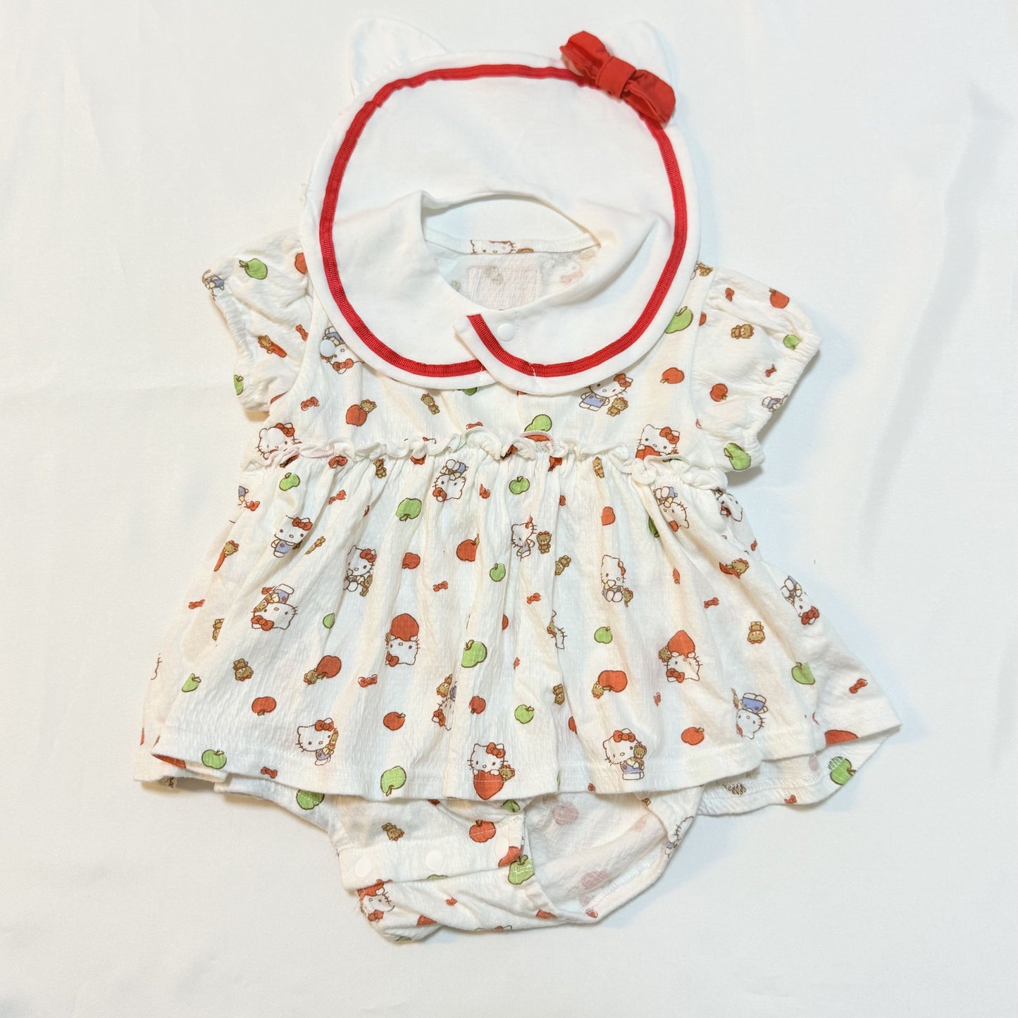 Hello Kitty Romper & Bib Set 6-9m Sanrio